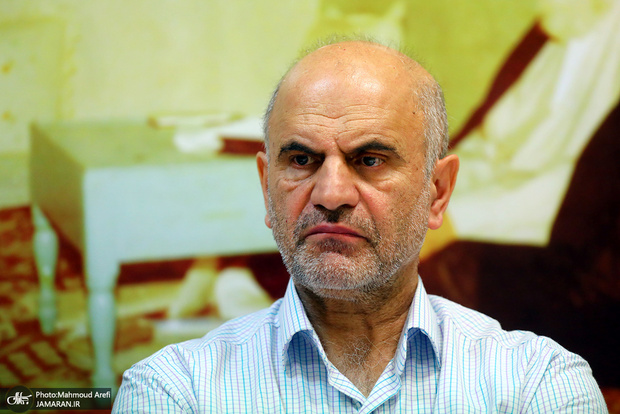 فرشاد مومنی: بی‌انگیزه‌ترین کشور در کنترل مافیای پولی و مالی هستیم