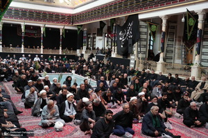 مراسم عزاداری روز تاسوعای حسینی در بیوت مراجع و علماء‎
