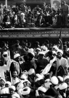تشییعی که خاطره ۳۷ سال پیش را زنده می‌کند/ تشییع امام خمینی