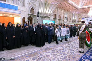 تجدید میثاق وزیر، معاونین و مدیران کل وزارت آموزش و پرورش با آرمان های حضرت امام (س)