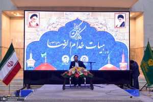 حضور خادمان حرم مطهر رضوی در حرم امام خمینی(س)