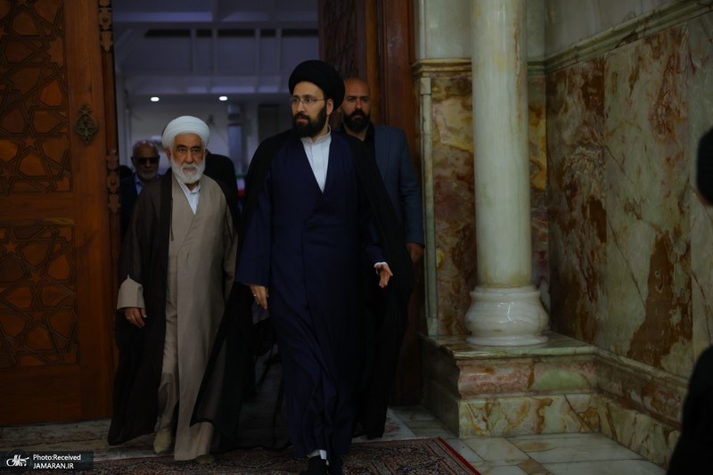 نماز ظهر و عصر روز ارتحال امام در حرم امام خمینی