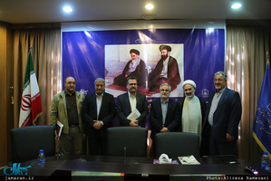 نشست نقد و بررسی کتاب زندگینامه و مبارزات آیت الله سید مصطفی خمینی(ره)