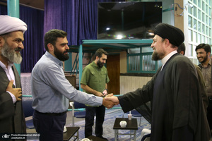 بازدید سیدحسن خمینی از  کارگاه طراحی زندگی سیاسی و عرفانی امام خمینی (ره) در حسینیه جماران