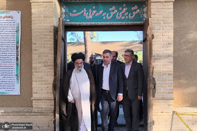 بازدید مشاور رئیس جمهور از بیت تاریخی امام در خمین