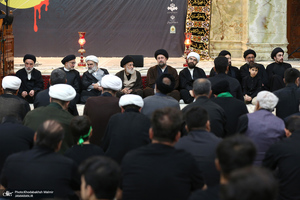 مراسم عزادارای شب عاشورا در حرم مطهر امام خمینی