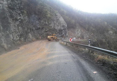 راه دسترسی 9 روستای سردشت بازگشایی شد