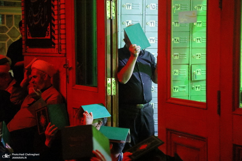 احیای شب بیست و یکم ماه مبارک رمضان در تکیه حاج سید حسن قم