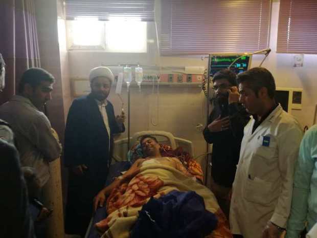 مجروحان حادثه تروریستی اهوازبه بیمارستان امام (ره)منتقل شدند