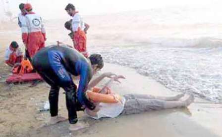 42 نفر در سواحل گیلان از غرق شدن نجات یافتند
