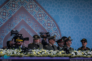 مراسم رژه نیروهای مسلح در جوار حر مطهر امام خمینی(س)