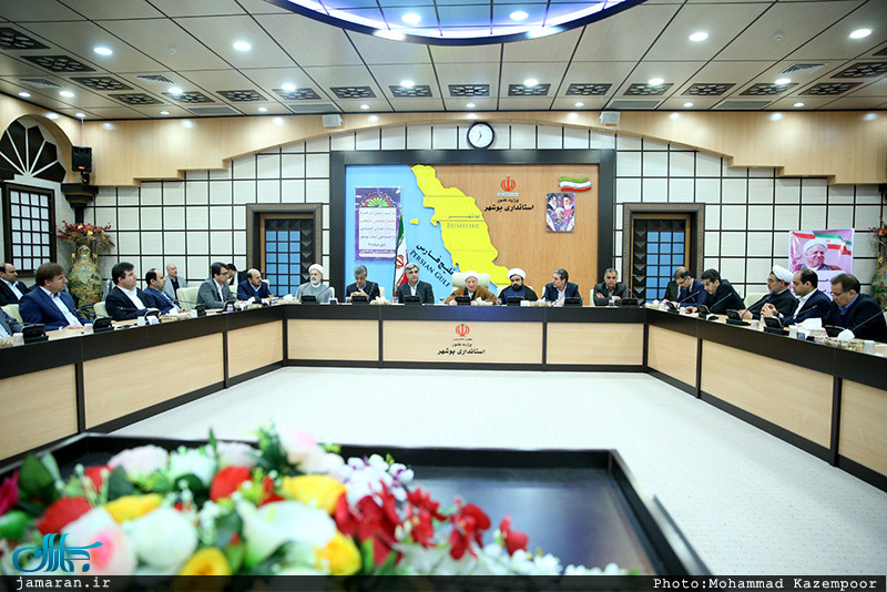دیدار جمعی از فعالان سیاسی، فرهنگی، اجتماعی و اقتصادی استان بوشهر با آیت الله هاشمی رفسنجانی
