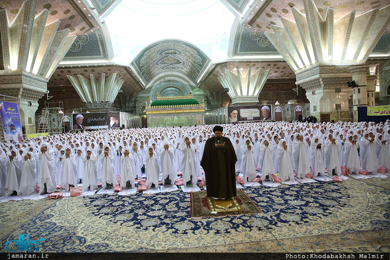 جشن تکلیف دانش آموزان دختر منطقه 19 تهران در حرم مطهر امام خمینی(س) 