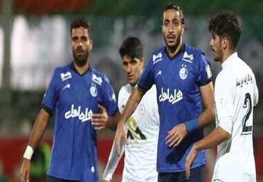 احضار مدافع جنجالی استقلال به کمیته انضباطی