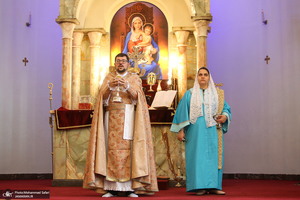 مراسم بزرگداشت امام خمینی (س) در کلیسای «سرکیس مقدس»