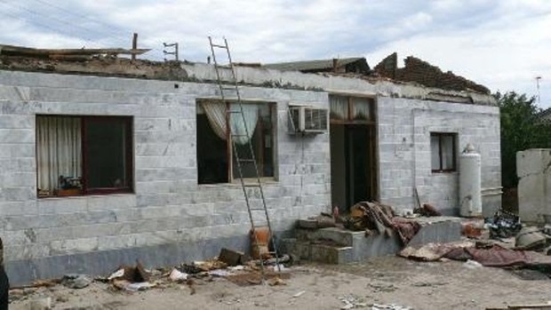 تندباد به 320 منزل مسکونی در فارسان خسارت زد